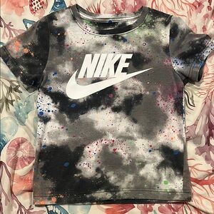 Nike Kids' Black and Gray T-Shirt
